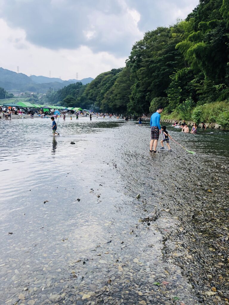 川遊び