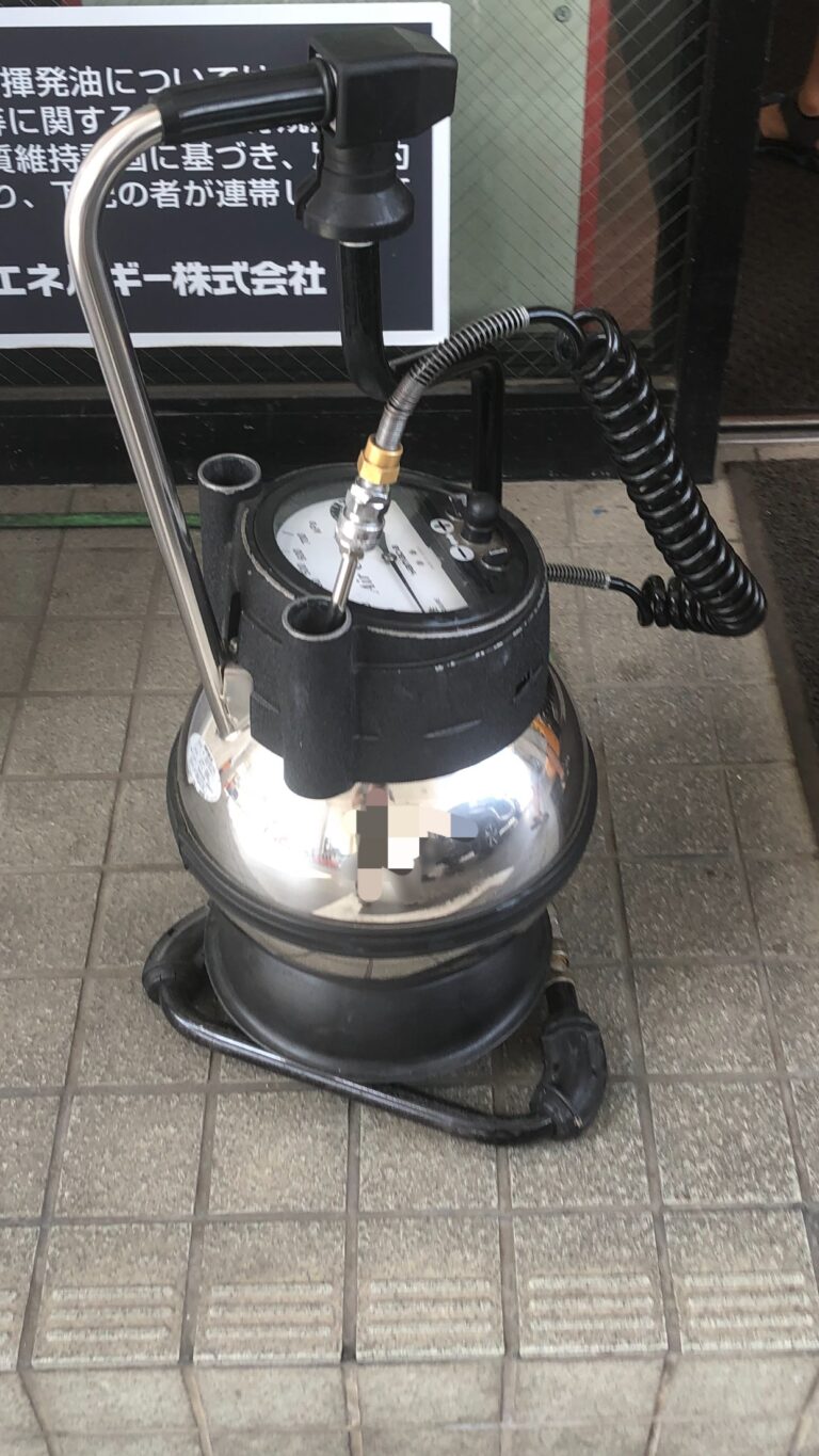 空気圧を入れる機械